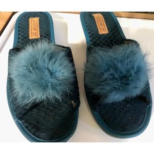Authentic Fur Blue Pom Pom Slippers Size 9